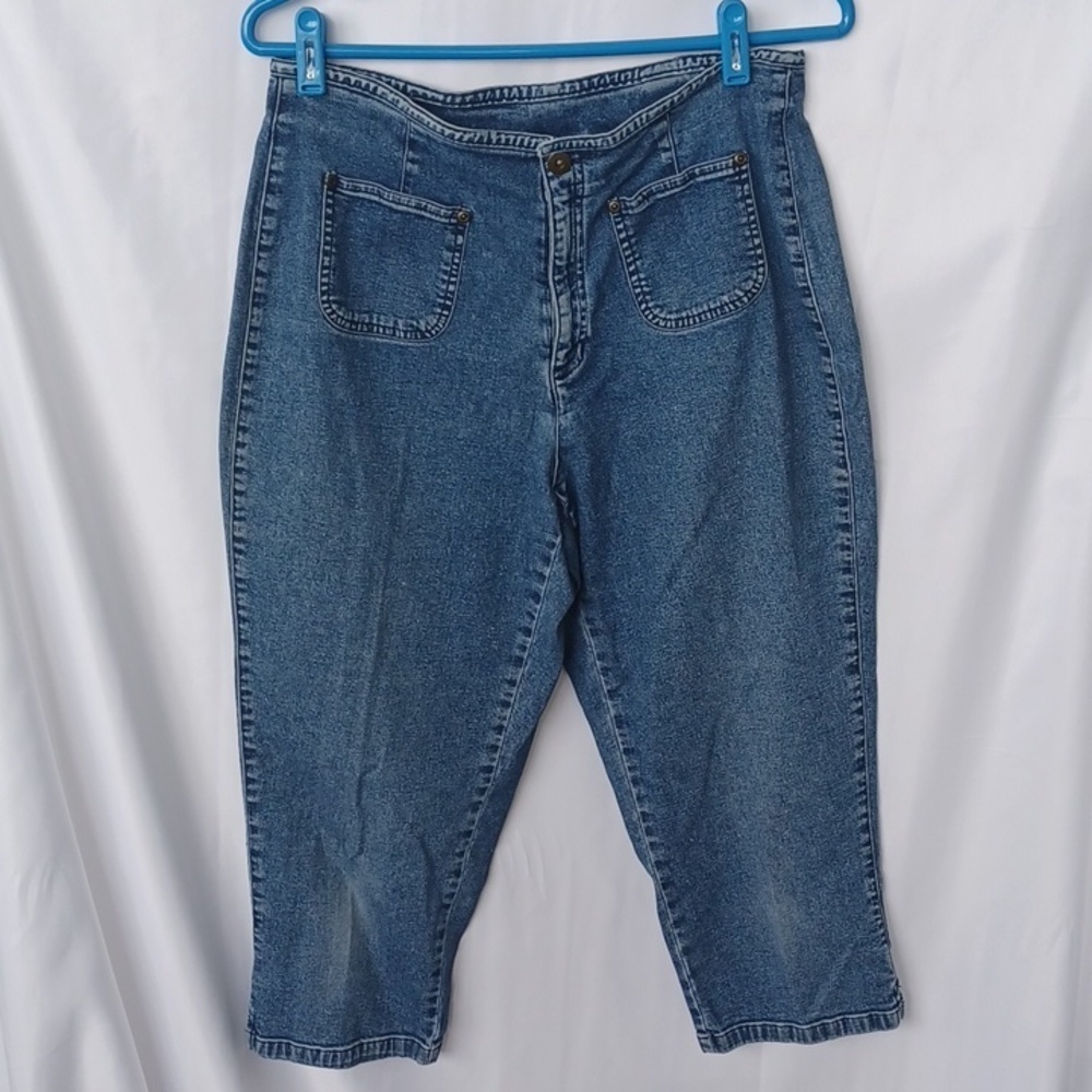 Liz Claiborne Vintage High Waisted Capri Jeans Size 12, front pockets